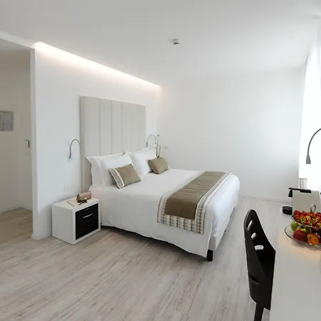 Bellini Relais (adults Only) מלון